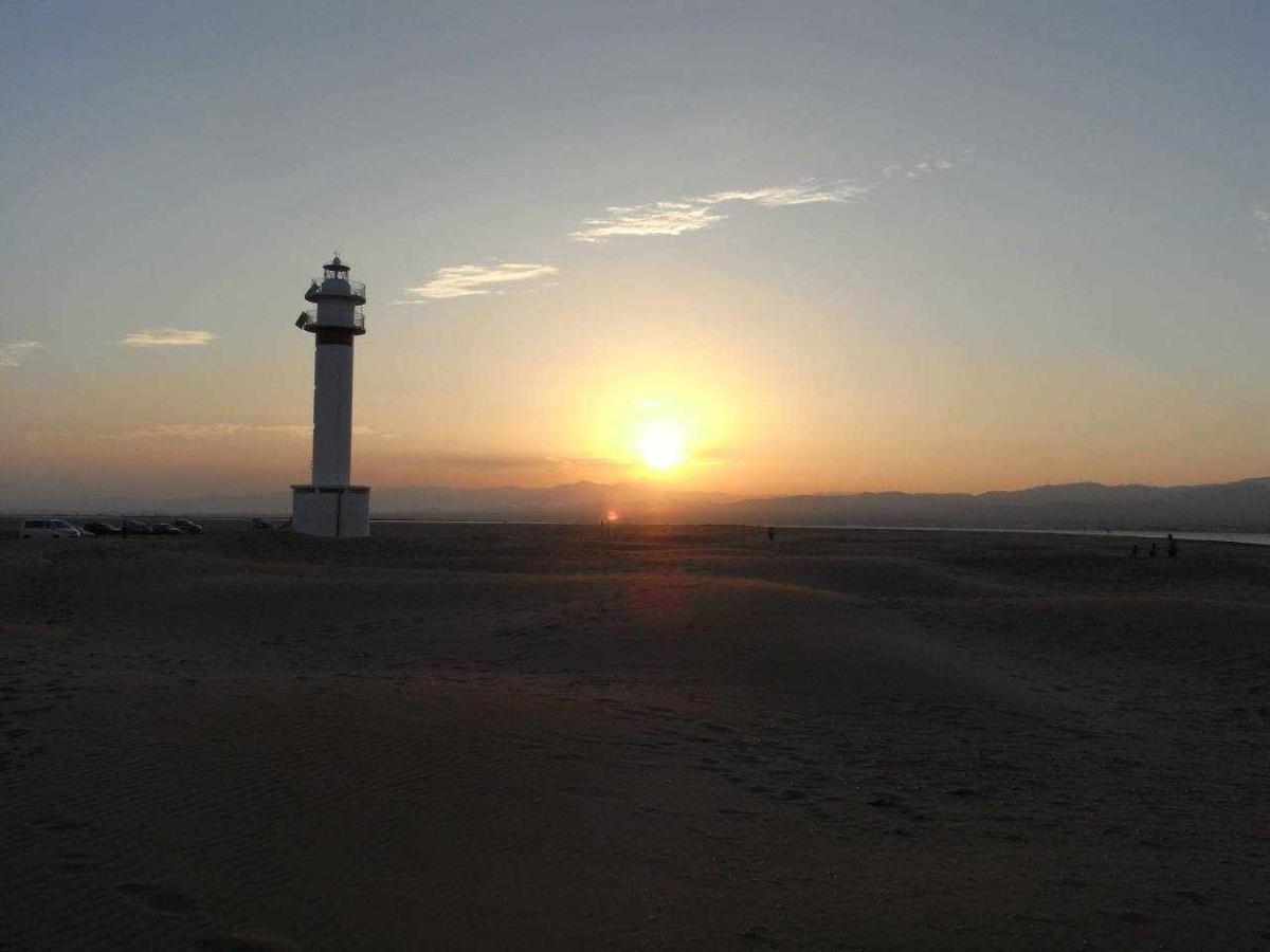 فيلا Casa Junto A La Playa Costa Dorada إليامبويا المظهر الخارجي الصورة