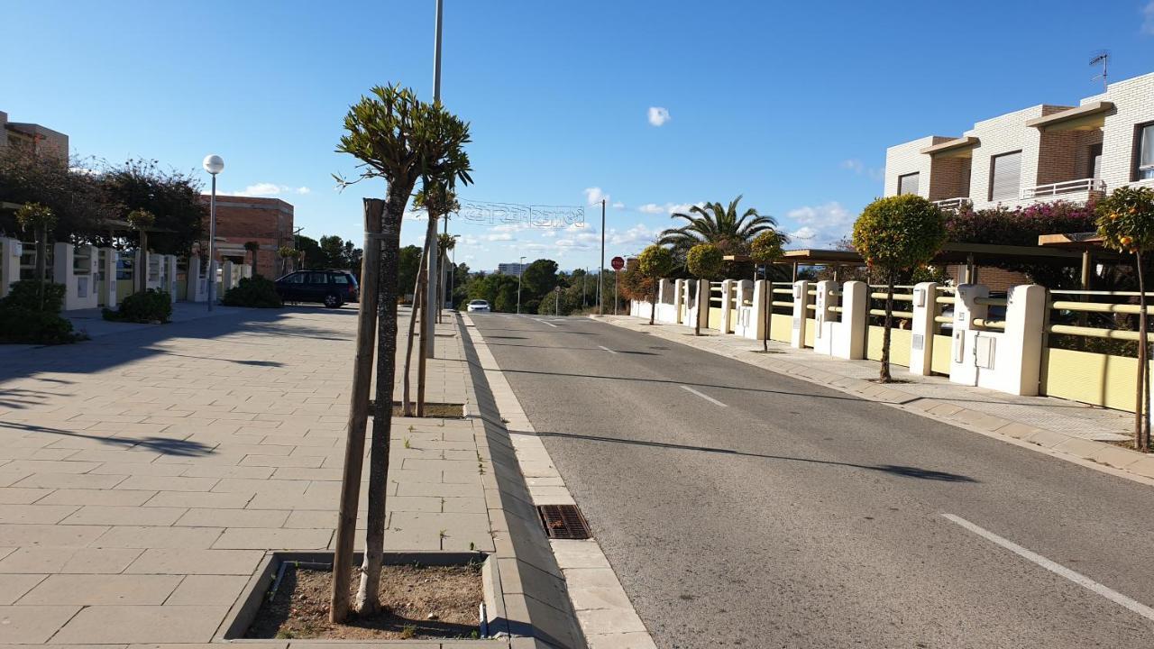 فيلا Casa Junto A La Playa Costa Dorada إليامبويا المظهر الخارجي الصورة