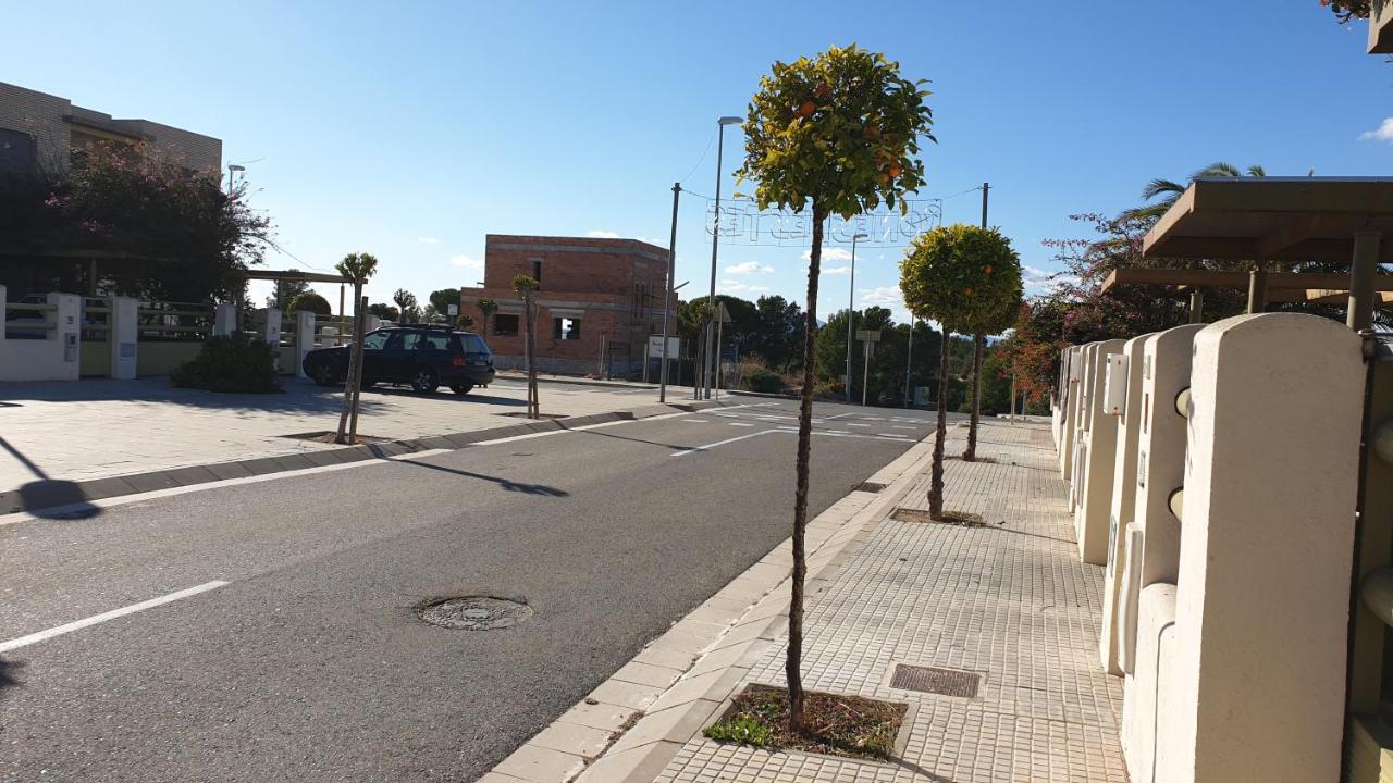 فيلا Casa Junto A La Playa Costa Dorada إليامبويا المظهر الخارجي الصورة